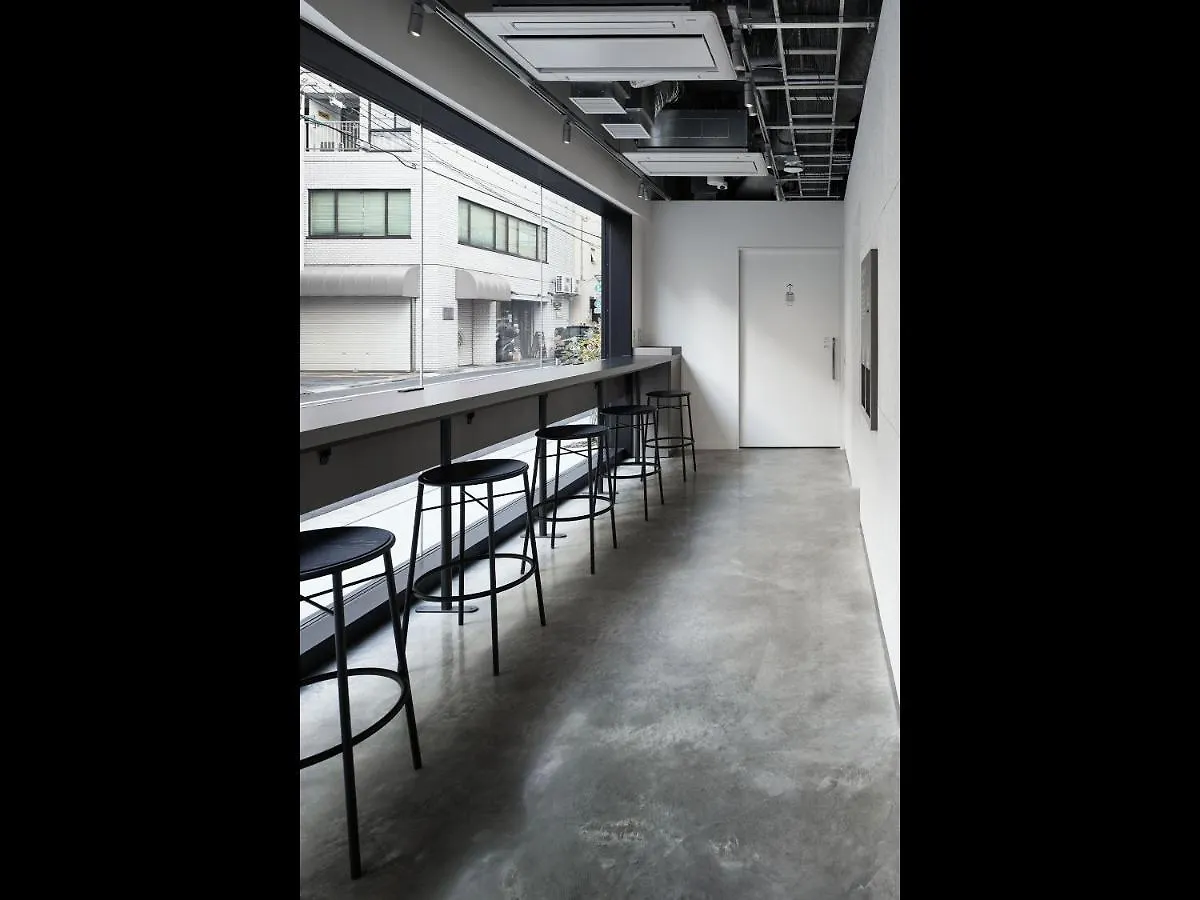 ** Hotel kapsułowy 9H Nine Hours Ningyocho Tokio Japonia