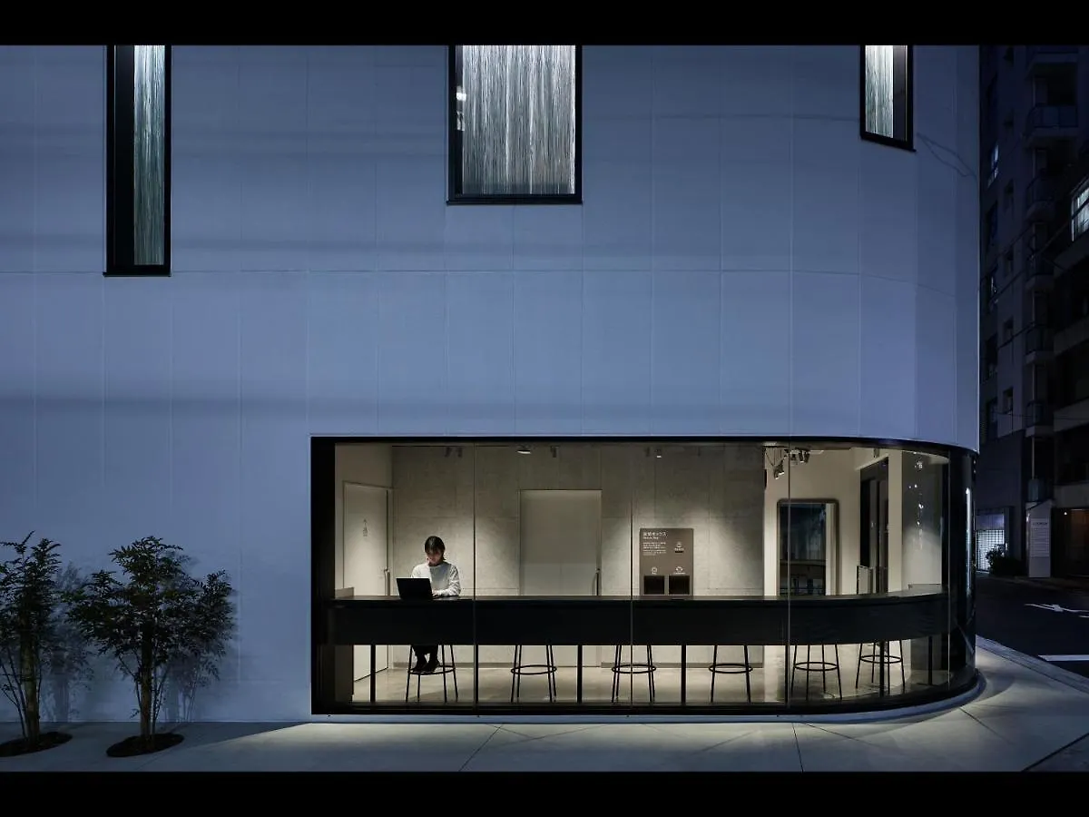 ** Hotel kapsułowy 9H Nine Hours Ningyocho Tokio Japonia
